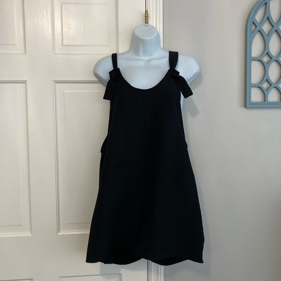 SHEIN Pants - SHEIN Black Sleeveless Jumpsuit